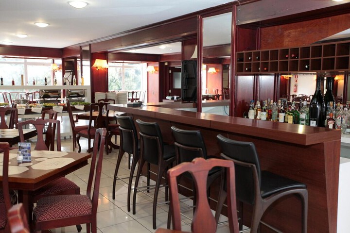 Lounge 18 of 22