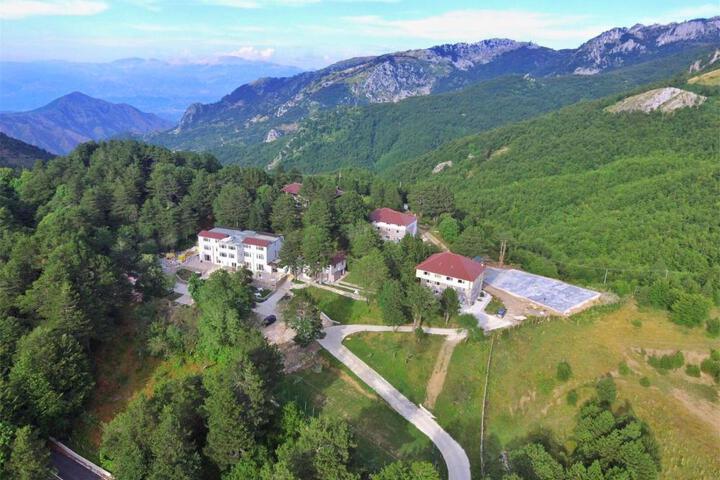 Shkreli Resort Qafeshtame