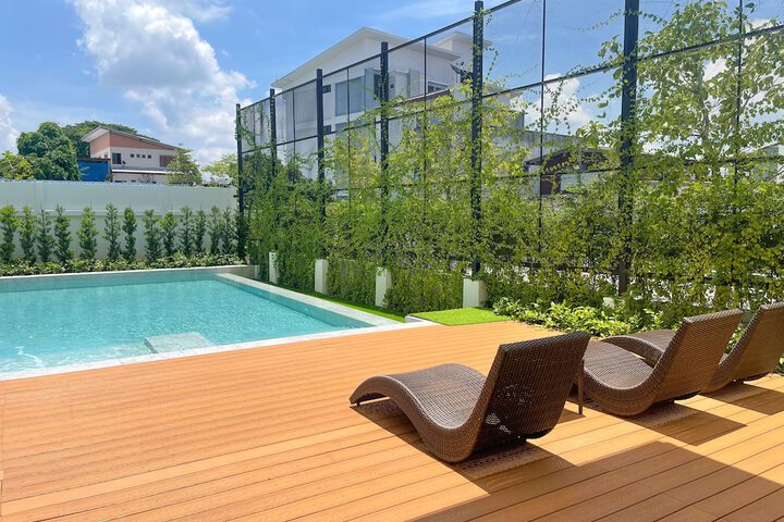 Pool 14 of 27