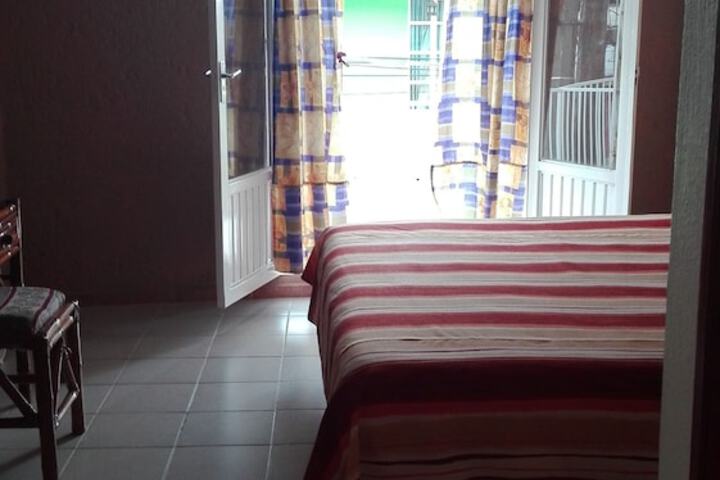 Room 11 of 52