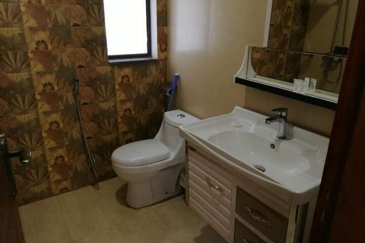 Room 14 of 25