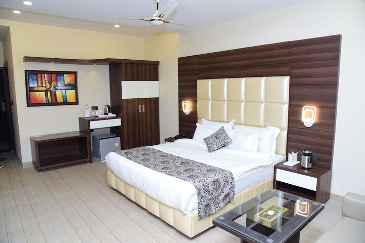 Room 14 of 36