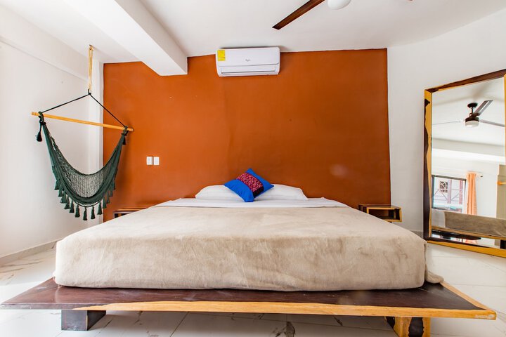 Room 4 of 44