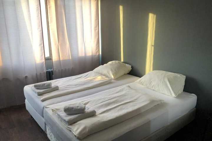 Room 21 of 150