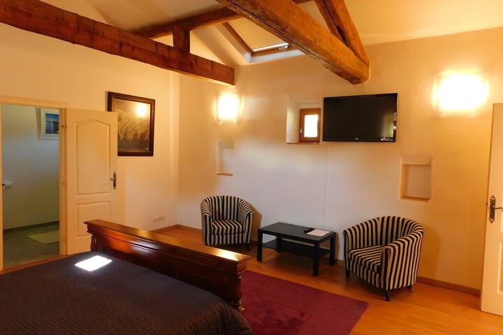 Room 14 of 36