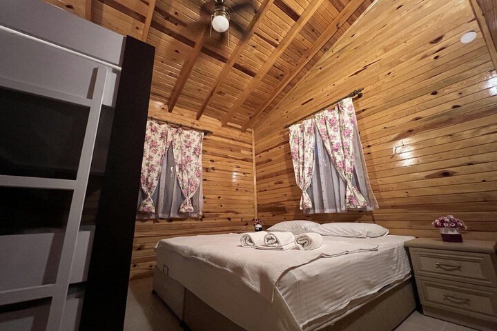 Room 10 of 48