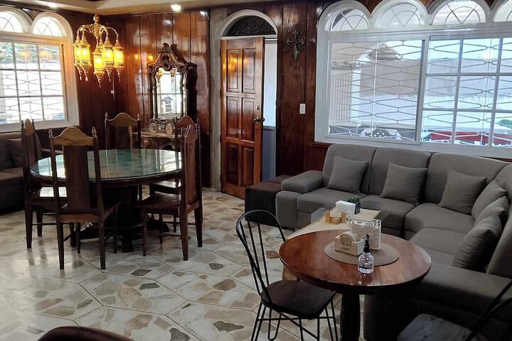 Room 35 of 62