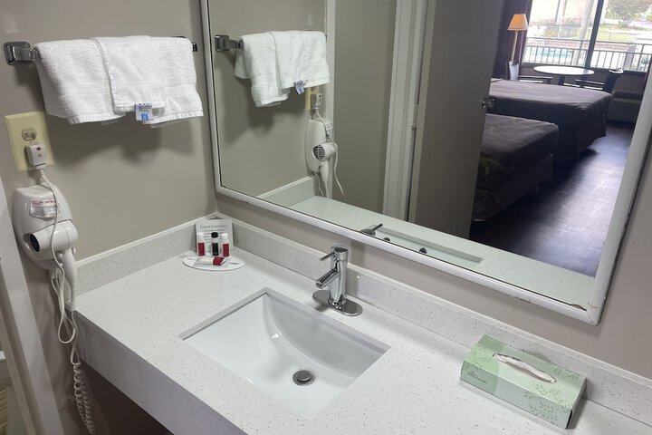 2 Double Beds (6 of 16)