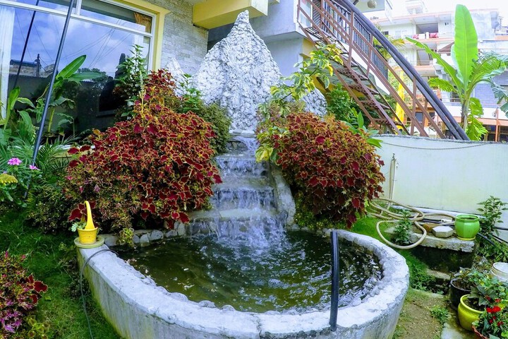 Hotel Exterior 19 of 24