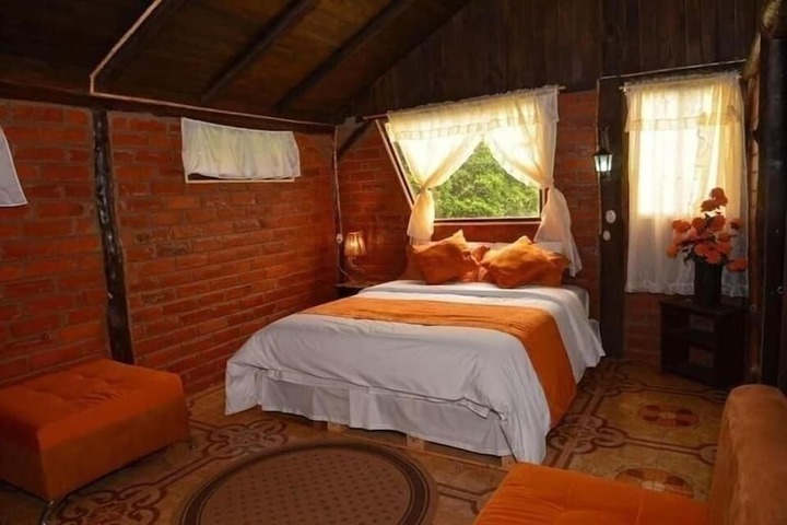 Room 8 of 27