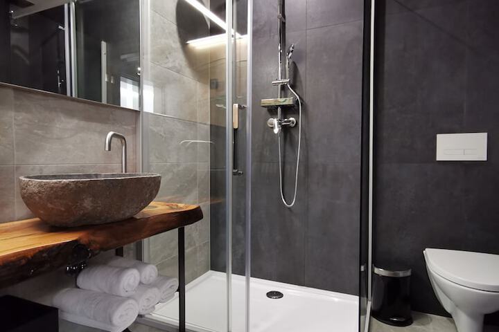 Room 14 of 20