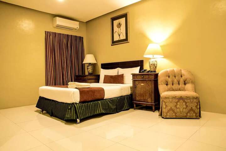 Room 21 of 39