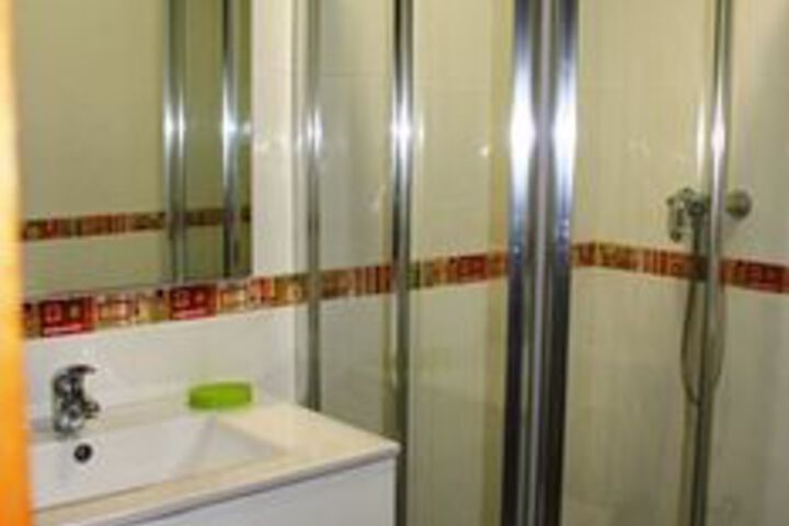 Room 2 of 27