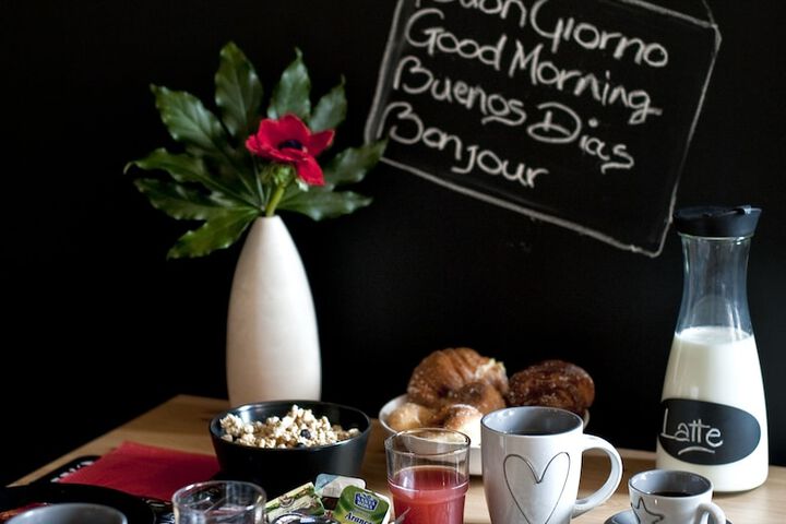 Breakfast/Coffee Service 66 of 82