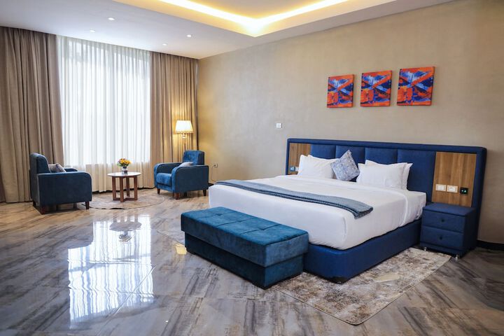 Room 3 of 25