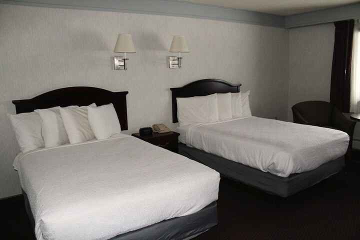 Room 110 of 168