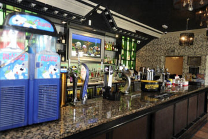 Lounge 45 of 64