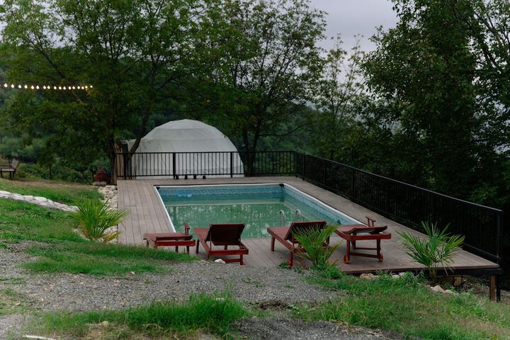 Pool 16 of 41