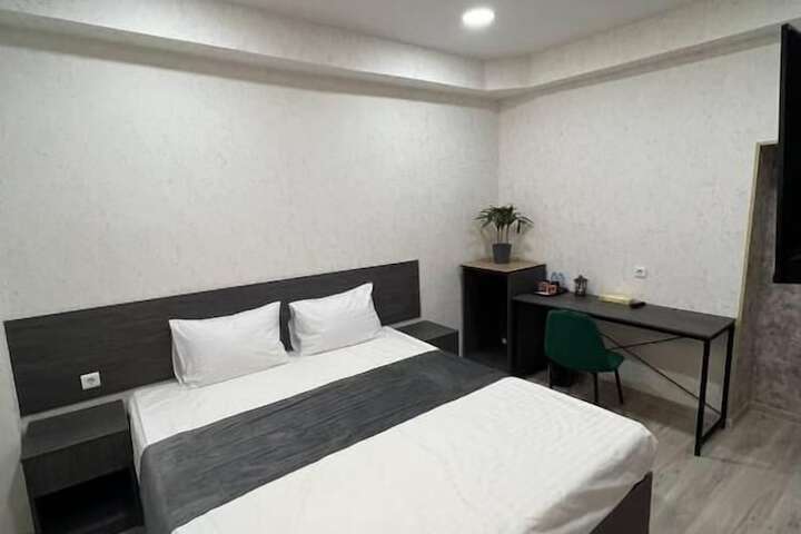 Room 6 of 22
