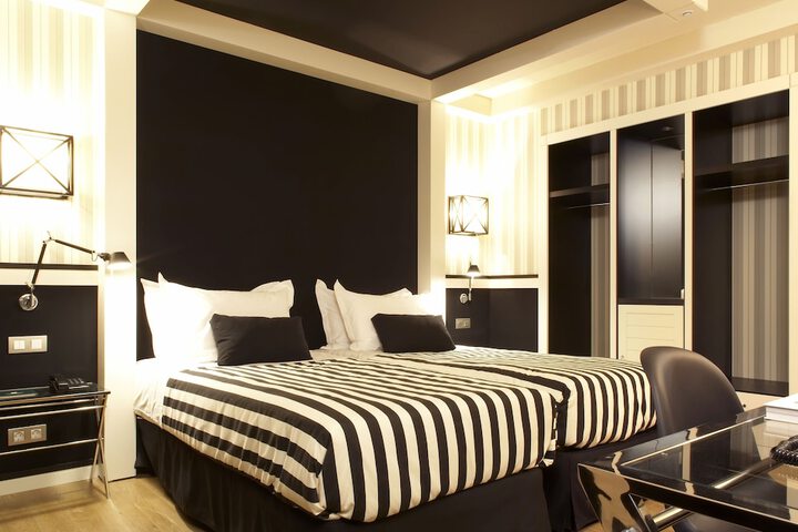Room 21 of 117
