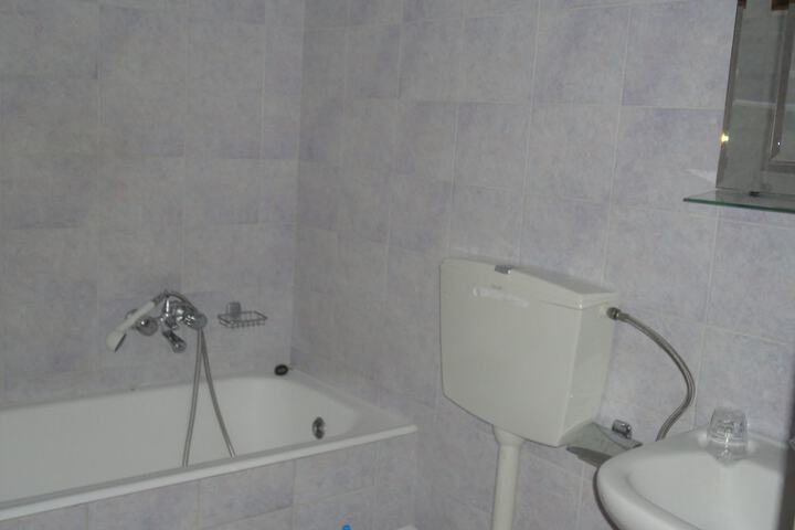Room 25 of 41