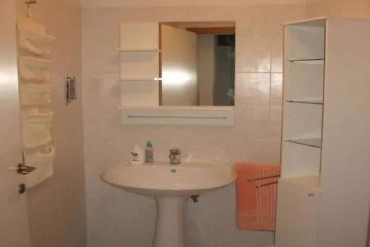Room 7 of 14