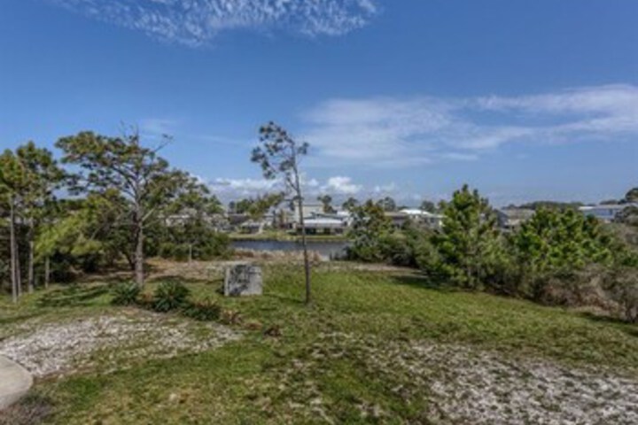 Property Grounds 23 of 29