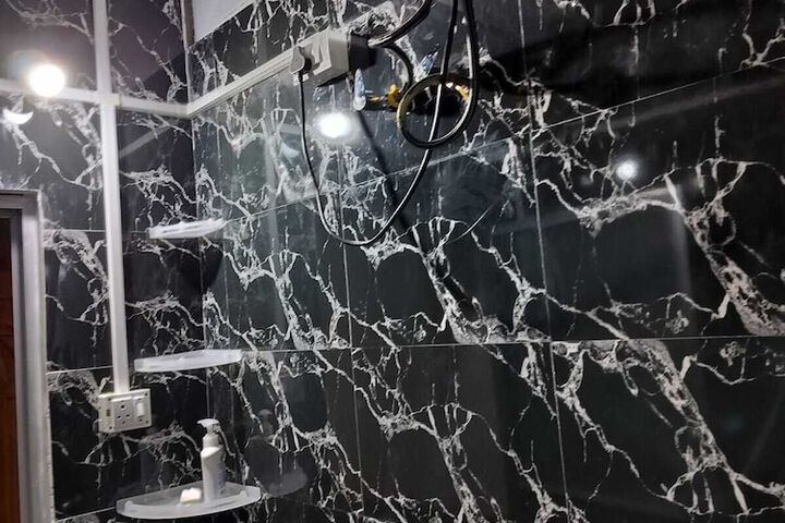 Room 41 of 77
