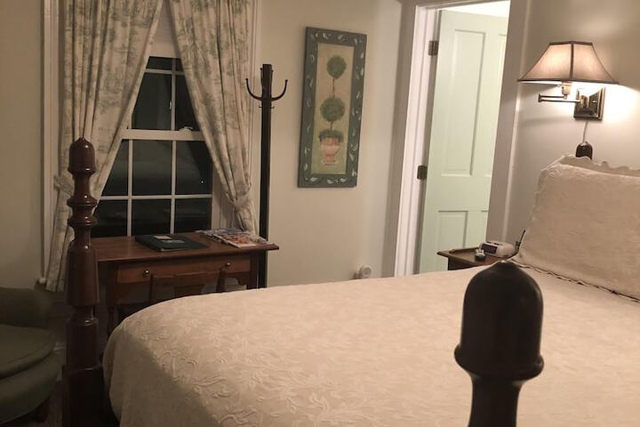 Room 16 of 62