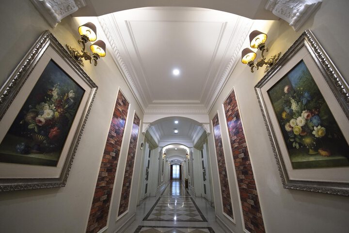 Ballroom/Hall 62 of 91