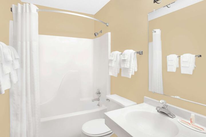 1 Queen Bed Mobility Accessible (1 of 11)