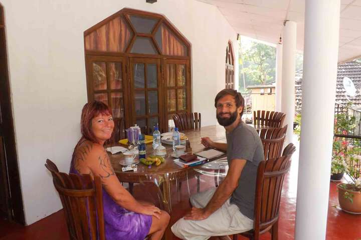 Dining 2 of 9