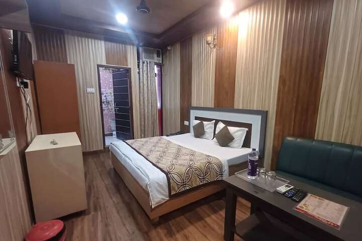 Room 49 of 92
