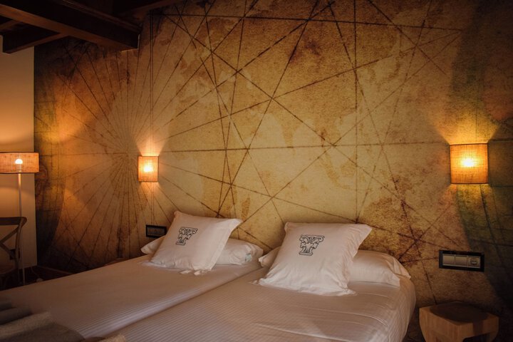 Room 15 of 46