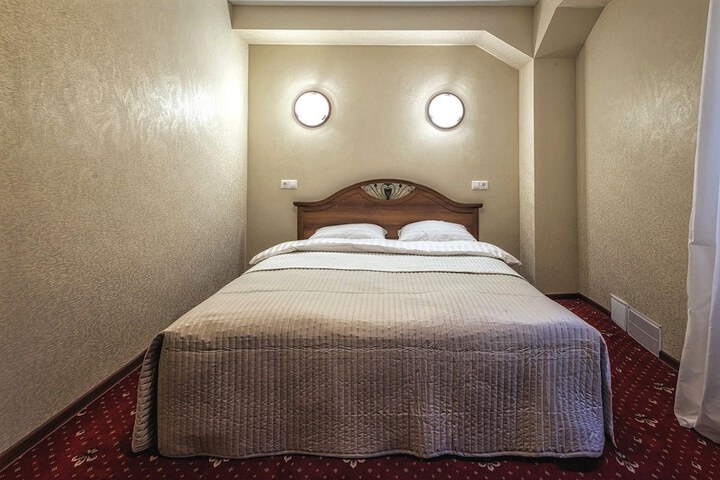 Room 16 of 57