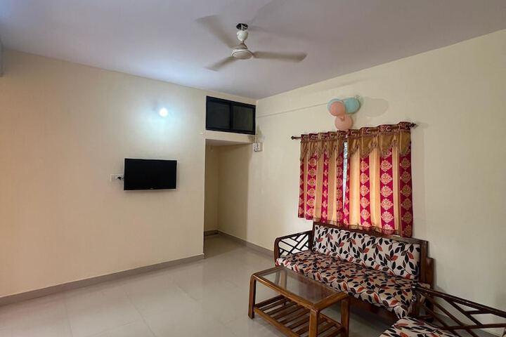 Room 10 of 16