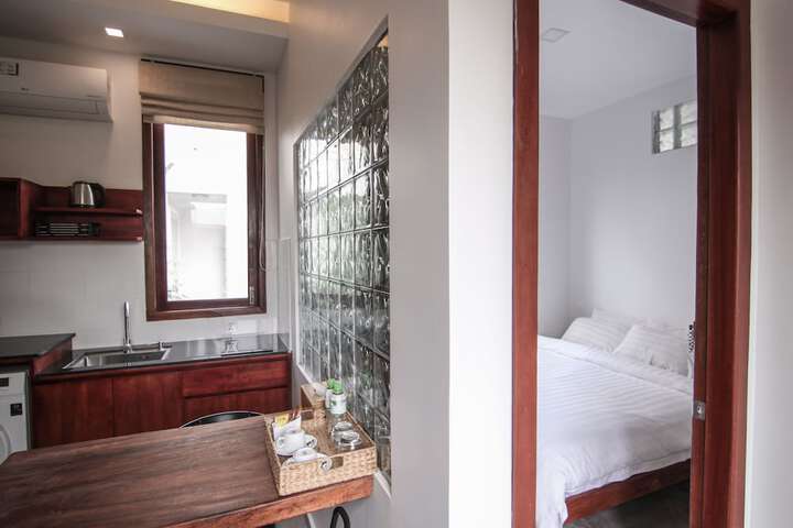 Room 5 of 83
