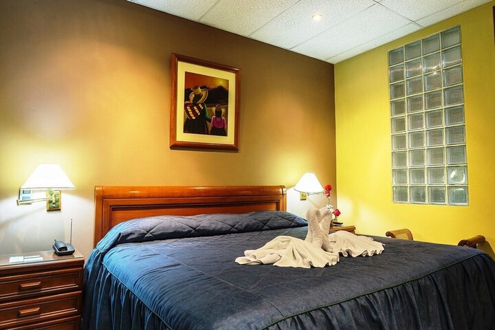 Room 8 of 35