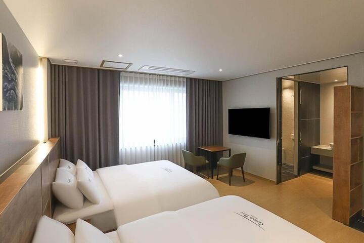 Room 54 of 92
