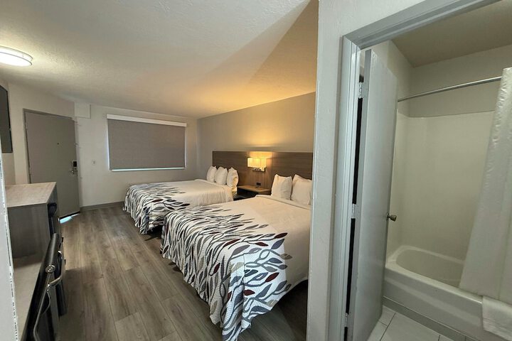 Room 12 of 26