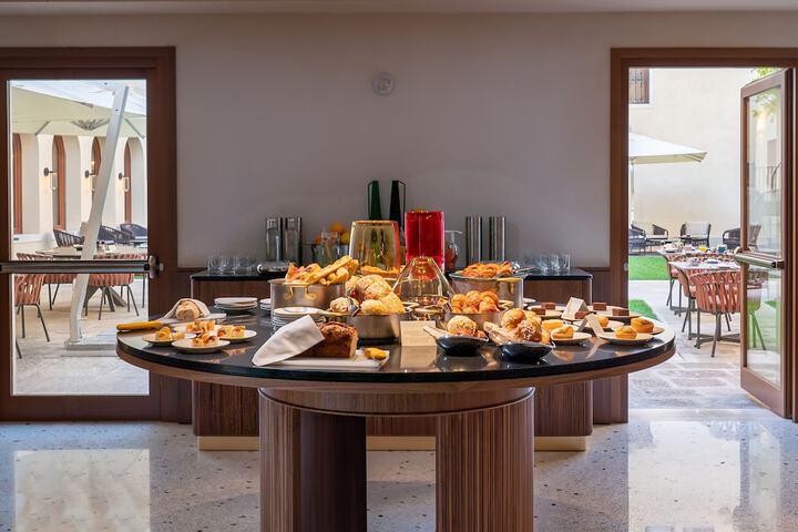 Breakfast/Coffee Service 46 of 57