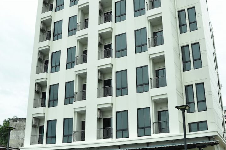 Hotel 82 of 84