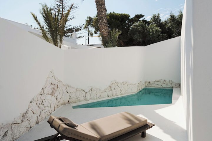 Pool 53 of 116
