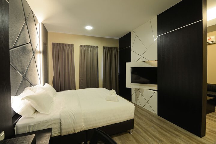 Room 15 of 31
