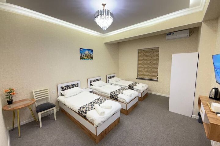 Room 20 of 33