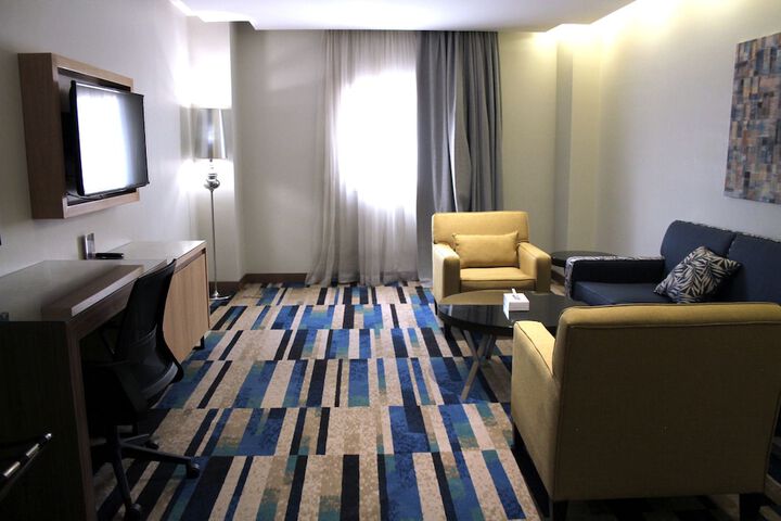 Room 17 of 32