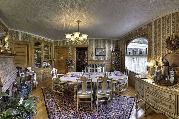 Room 17 of 25