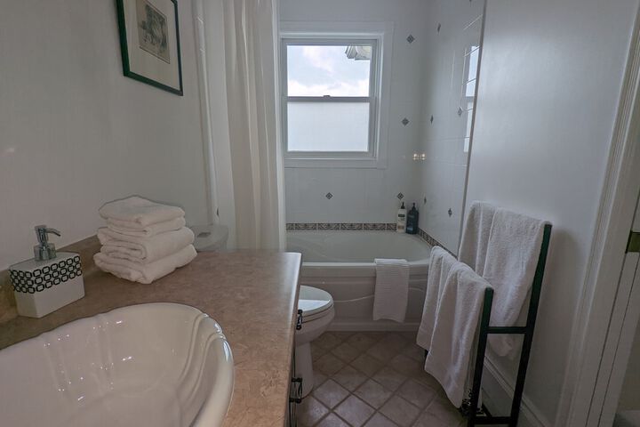 Room 12 of 24