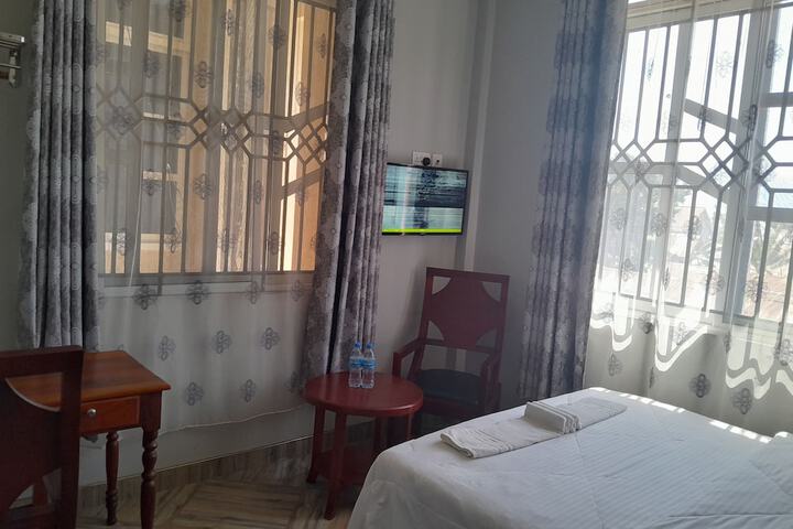 Room 14 of 74
