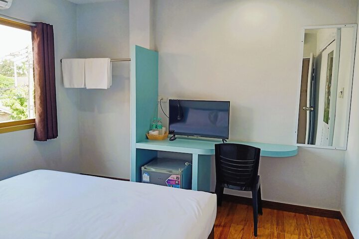 Room 8 of 43